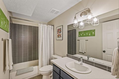 Single Family Residence in Spokane WA 10803 S Freya Rd 45.jpg
