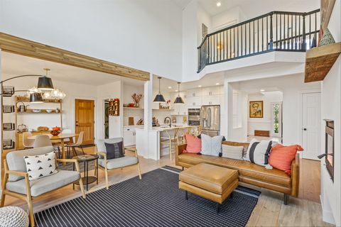 Single Family Residence in Spokane WA 10803 S Freya Rd 12.jpg