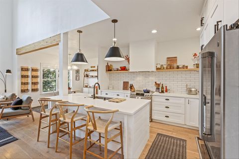Single Family Residence in Spokane WA 10803 S Freya Rd 16.jpg