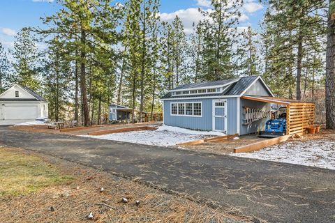 Single Family Residence in Spokane WA 10803 S Freya Rd 2.jpg