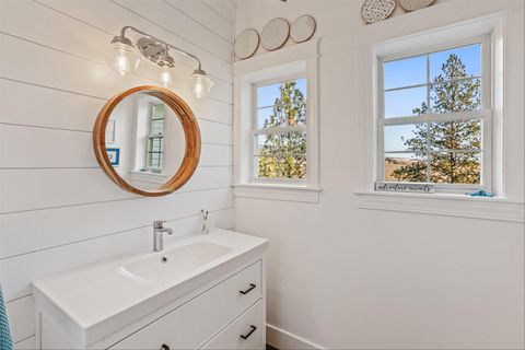 Single Family Residence in Spokane WA 10803 S Freya Rd 28.jpg