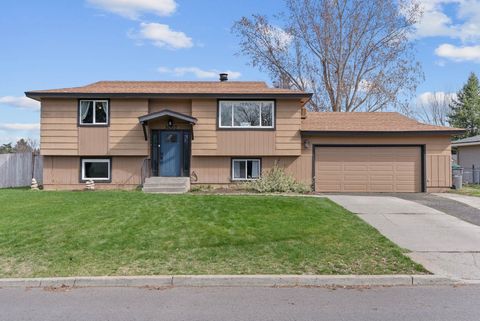 Single Family Residence in Spokane Valley WA 3007 S Woodlawn Rd.jpg