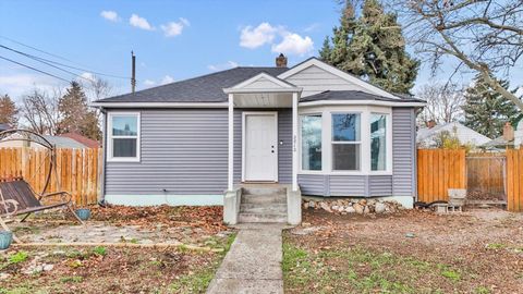 Single Family Residence in Spokane WA 2812 E Nora Ave.jpg