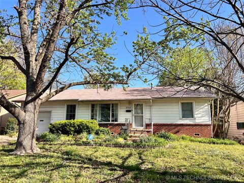 Single Family Residence in Tulsa OK 5733 E 30th Place.jpg