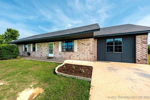 Single Family Residence in Whitefield OK 207 W Redding.jpg