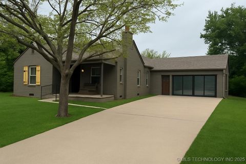 Single Family Residence in Tulsa OK 1136 S Evanston Avenue.jpg