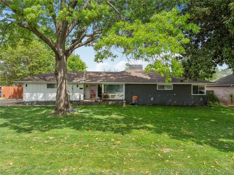 Single Family Residence in Tulsa OK 5357 S Owasso Avenue.jpg