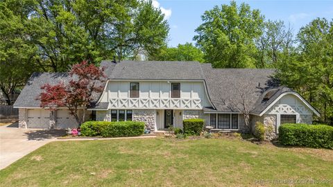 Single Family Residence in Tulsa OK 10421 S Richmond Street.jpg