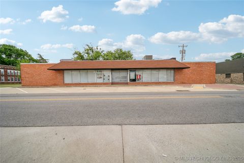  in Muskogee OK 120 N 24th St.jpg