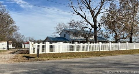 Single Family Residence in Mounds OK 260 N 260 Road.jpg