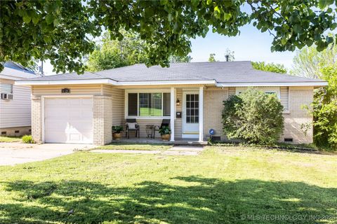 Single Family Residence in Tulsa OK 6729 E 10th Street.jpg