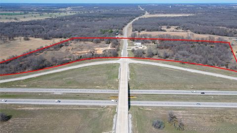 Warehouse in Okemah OK 115156 Highway 48.jpg
