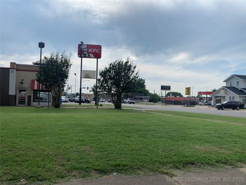 Unimproved Land in Okmulgee OK 1024 E 6th Street.jpg