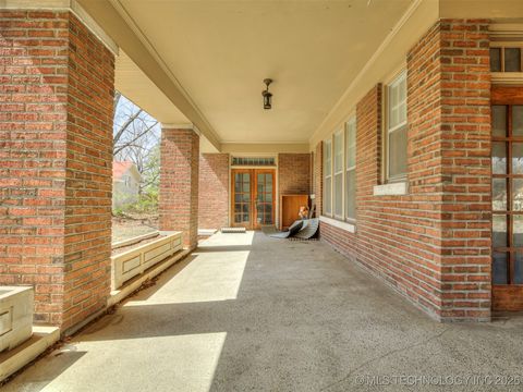 Single Family Residence in Okmulgee OK 820 N Grand Avenue 6.jpg