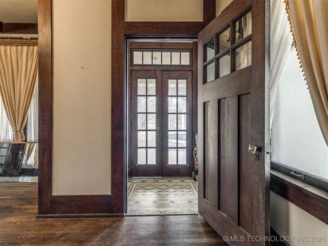Single Family Residence in Okmulgee OK 820 N Grand Avenue 9.jpg