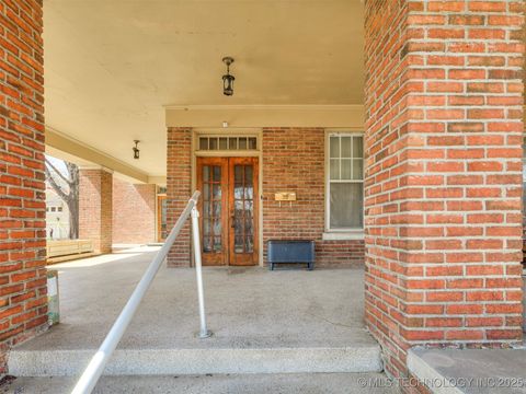 Single Family Residence in Okmulgee OK 820 N Grand Avenue 75.jpg