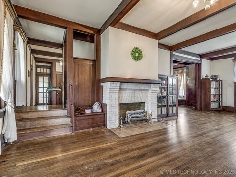 Single Family Residence in Okmulgee OK 820 N Grand Avenue 8.jpg