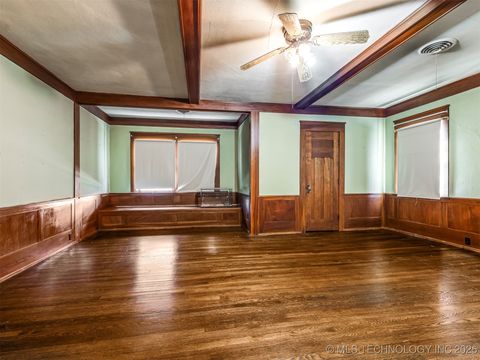 Single Family Residence in Okmulgee OK 820 N Grand Avenue 52.jpg