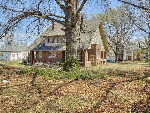 Single Family Residence in Okmulgee OK 820 N Grand Avenue 66.jpg