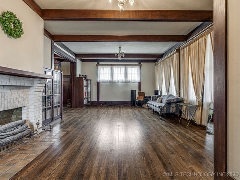 Single Family Residence in Okmulgee OK 820 N Grand Avenue 10.jpg