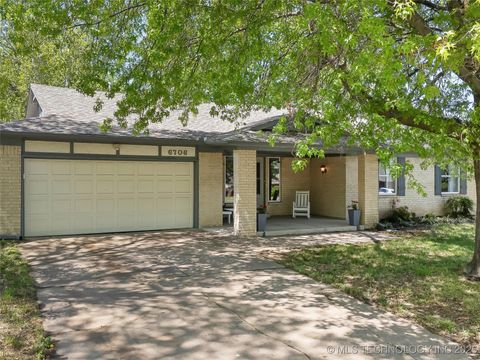 Single Family Residence in Tulsa OK 6706 S 91st EastAvenue.jpg