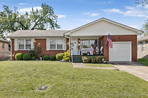 Single Family Residence in Tulsa OK 10636 E Admiral Place.jpg