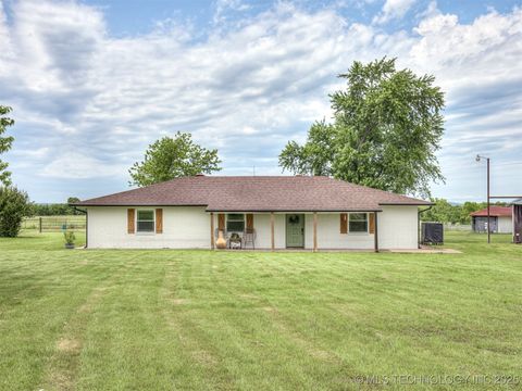 Single Family Residence in Beggs OK 5000 Hwy 16.jpg