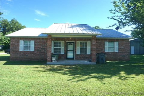 Single Family Residence in Morris OK 613 S 1st Street.jpg