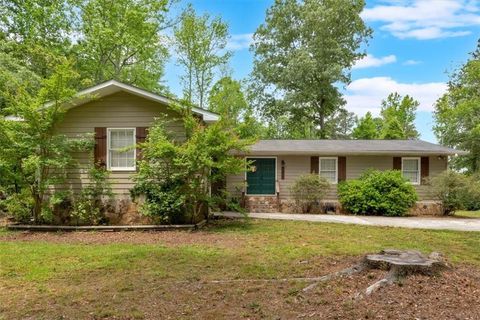 Single Family Residence in Villa Rica GA 7370 N Mitchell Court.jpg