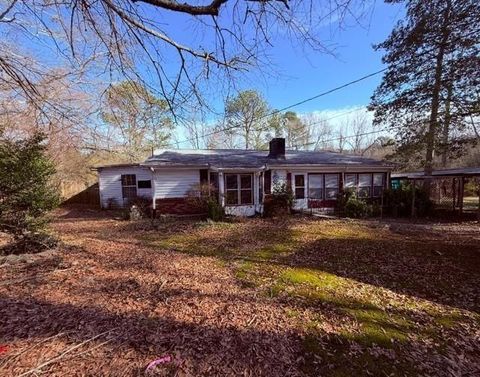 Single Family Residence in Hiram GA 214 S Lake Drive.jpg