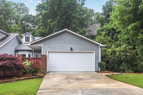Townhouse in Brookhaven GA 2983 Crosswycke Forest Drive.jpg