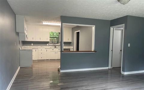 Single Family Residence in Athens GA 1290 White Oak Drive.jpg