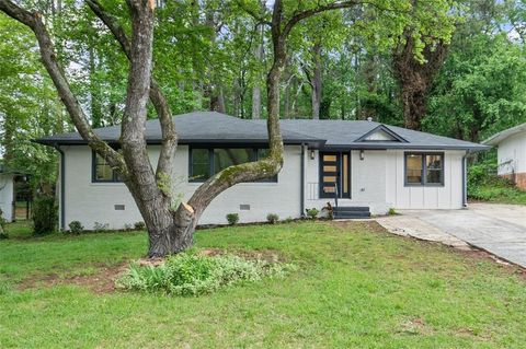 Single Family Residence in Marietta GA 140 Larose Circle.jpg