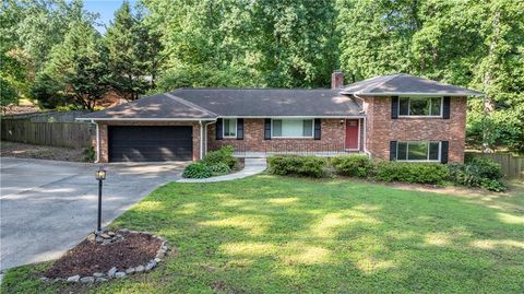 Single Family Residence in Marietta GA 23 Hunting Creek Drive.jpg