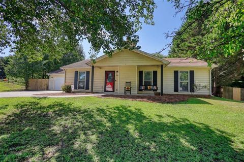 Single Family Residence in Braselton GA 476 Chardonnay Trace.jpg