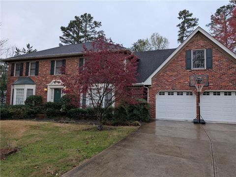 Single Family Residence in Roswell GA 3015 Ascot Lane.jpg
