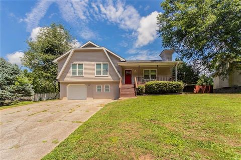 Single Family Residence in Snellville GA 3877 Trenton Drive.jpg