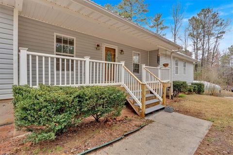 Single Family Residence in Douglasville GA 303 Fireside Trail.jpg