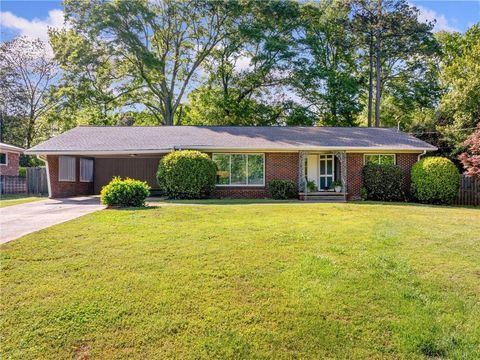 Single Family Residence in Avondale Estates GA 1153 Chatsworth Drive.jpg