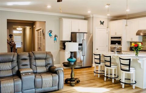 Single Family Residence in Canton GA 513 Forest Lane 17.jpg