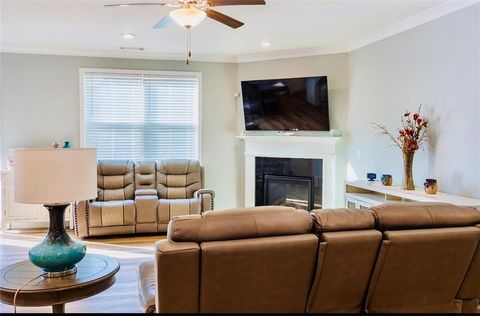 Single Family Residence in Canton GA 513 Forest Lane 10.jpg