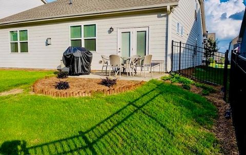 Single Family Residence in Canton GA 513 Forest Lane 39.jpg