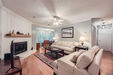 Condominium in Roswell GA 1204 Lake Pointe Circle.jpg