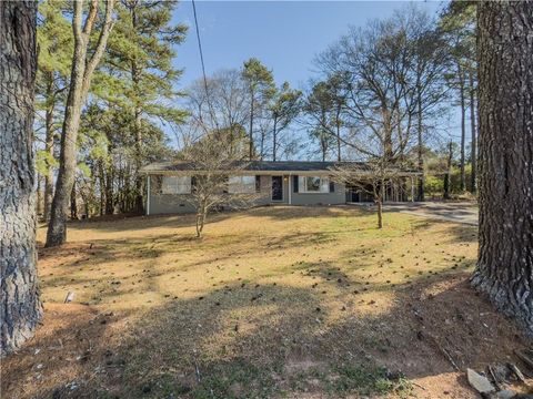 Single Family Residence in Snellville GA 1894 Dogwood Court.jpg