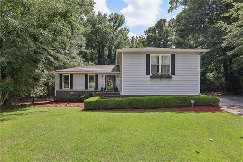 Single Family Residence in Atlanta GA 1487 W Bend Creek Court.jpg