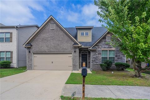 Single Family Residence in Fairburn GA 7610 Crawford Court.jpg