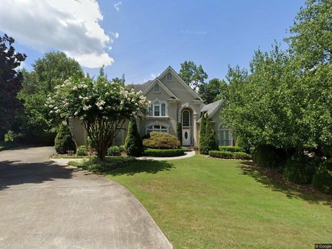 Single Family Residence in Alpharetta GA 8925 Nesbit Lakes Drive.jpg