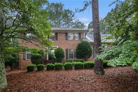 Single Family Residence in Athens GA 215 High Ridge Drive.jpg