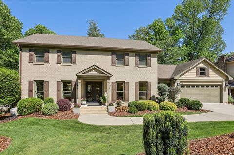 Single Family Residence in Dunwoody GA 1922 Olde Village Run.jpg