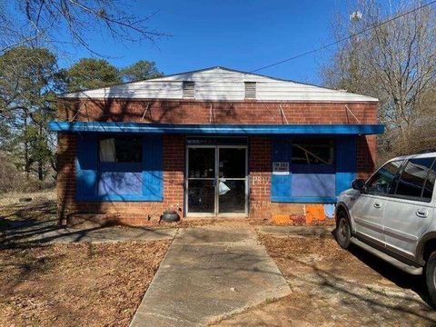 Retail in Monroe GA 120 G W Carver Drive.jpg